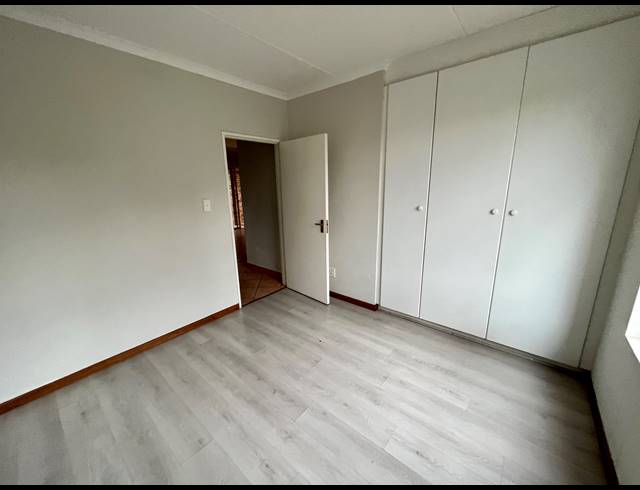2 BEDROOM APARTMENT RENTED IN BRYANSTON